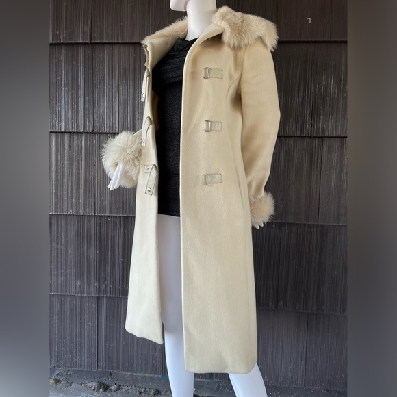 🔥Mackage Wool Cashmere Blend Cream Coat Fur Trim Luxe Winter Overcoat Size M - Picture 4 of 16